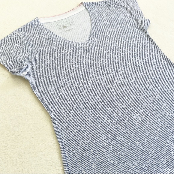 Litographs Jane Austen Pride and Prejudice Pure Text V-Neck Top - Picture 2 of 13